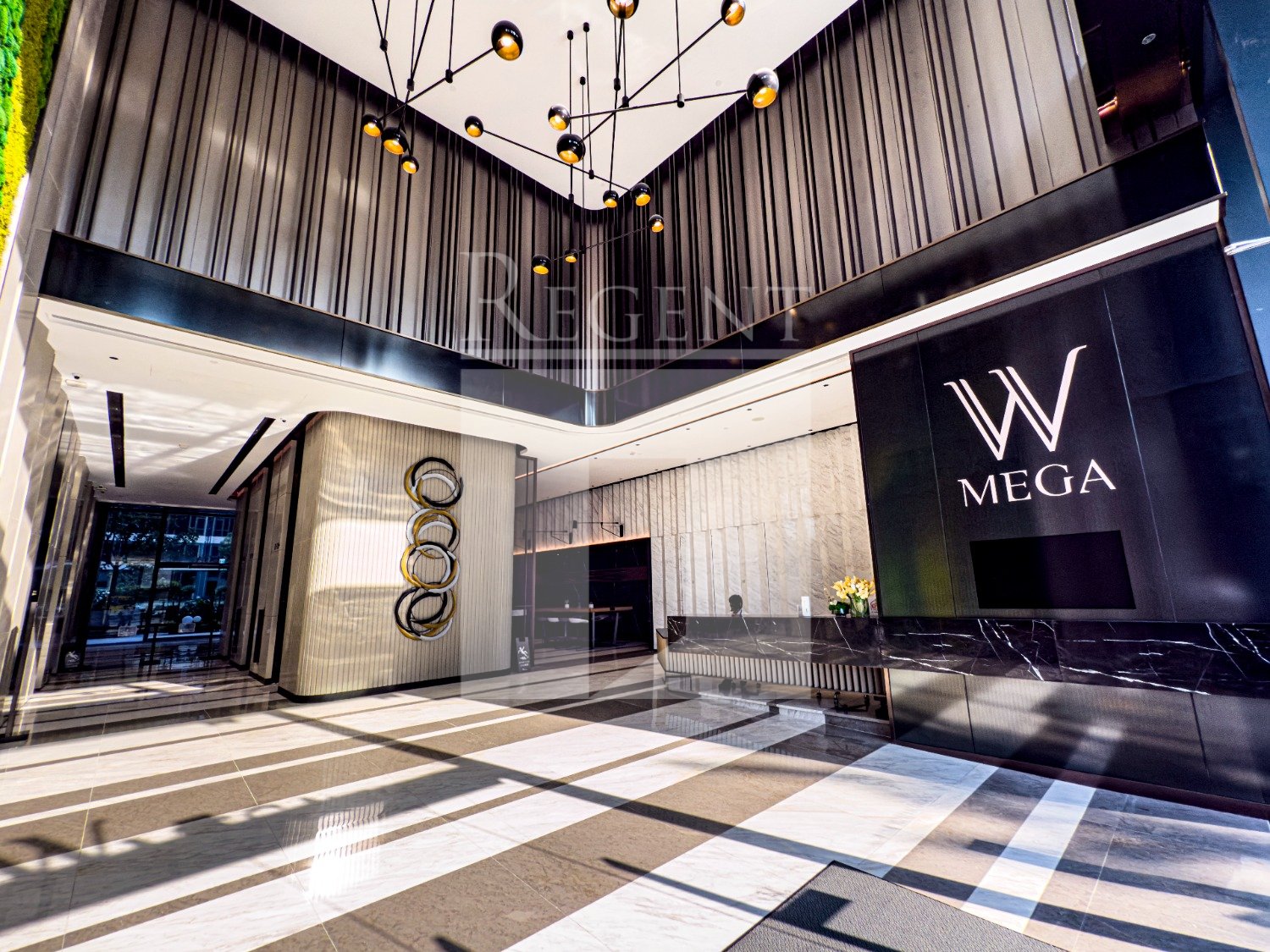 W Mega (W MEGA)