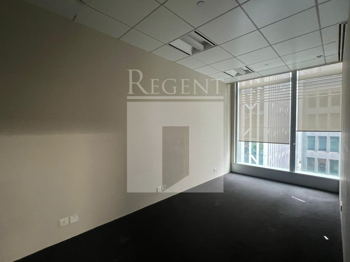 33 DES VOEUX ROAD C (德輔道中33號)
