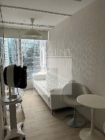 WYNDHAM STREET 8 (云咸街8号)