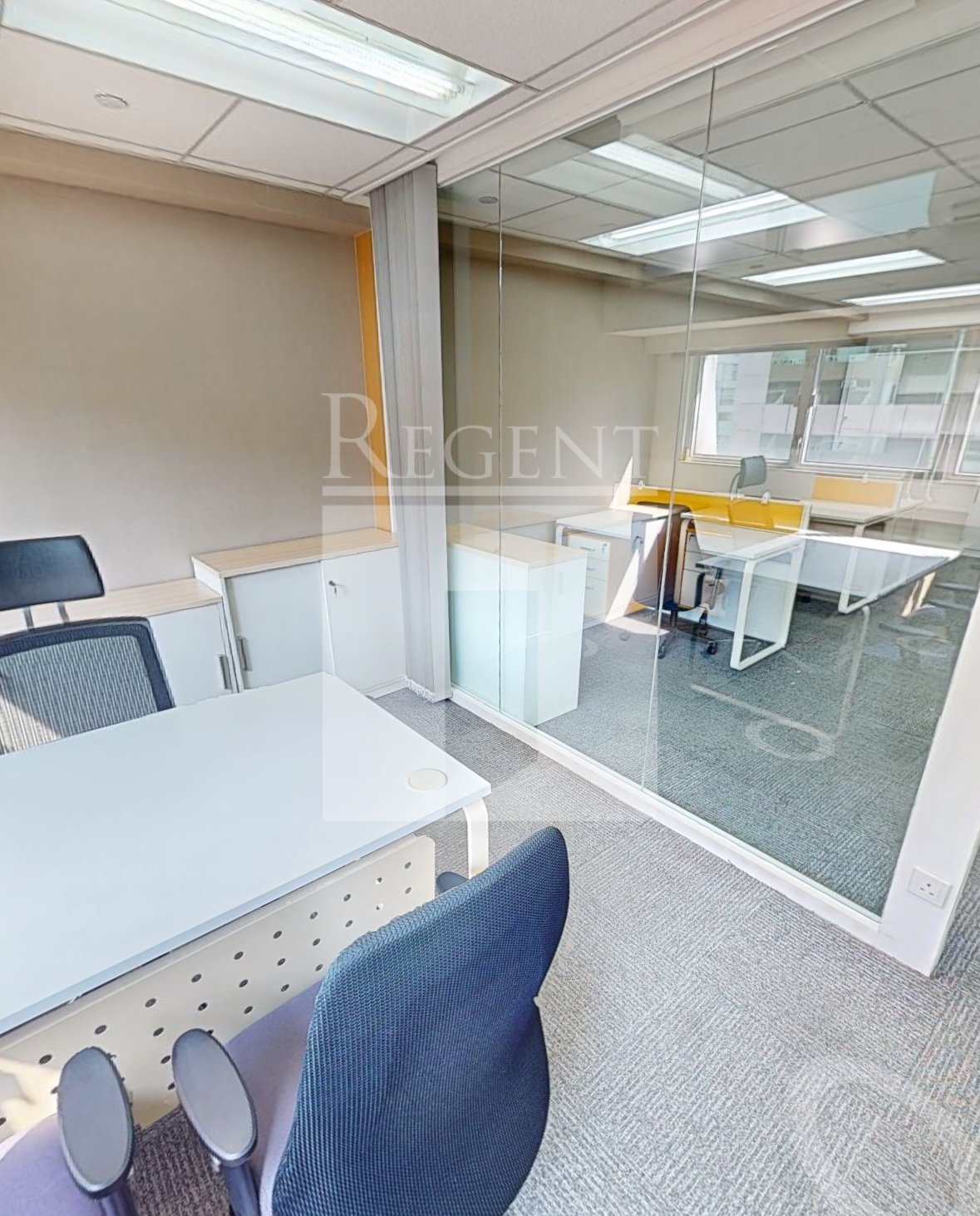 OFFICEPLUS @SHEUNG WAN (协成行上环中心)