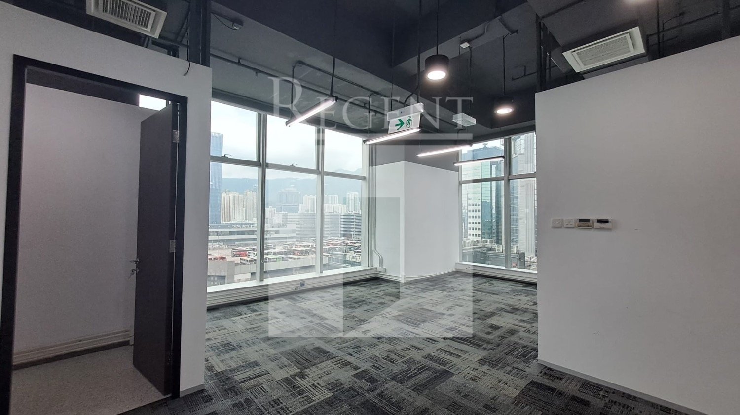 BILLION CENTRE (亿京中心)