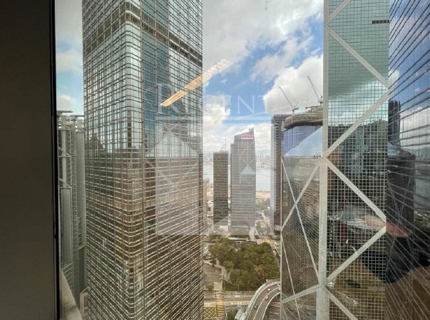 THREE GARDEN ROAD CHAMPION TOWER (花園道三號 冠君大廈)