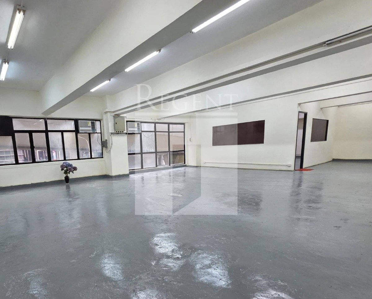 E WAH FTY BUILDING (怡華工業大廈)