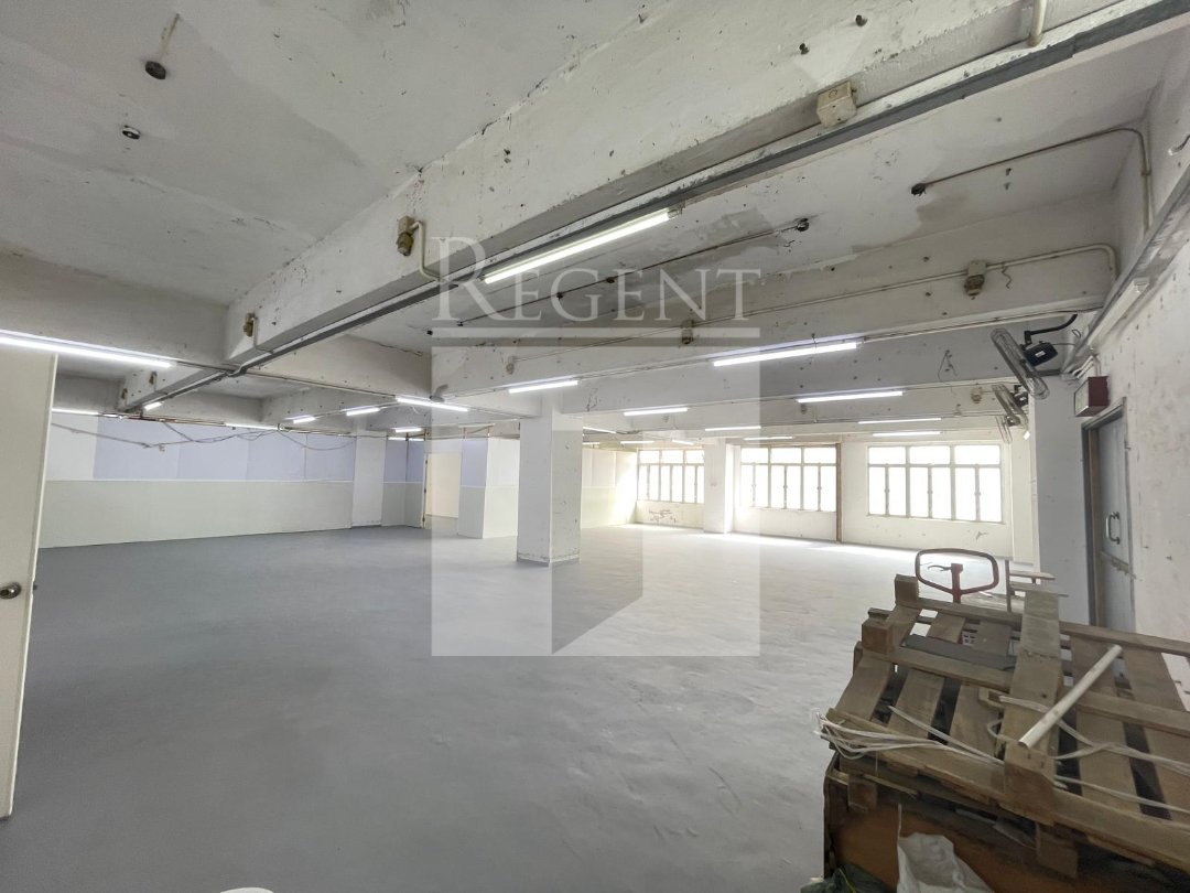 Mercantile Industrial & Warehouse Building