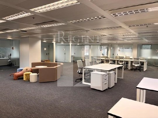 Dah Sing Financial Centre (大新金融中心)