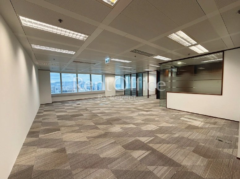 The Center (中环中心)