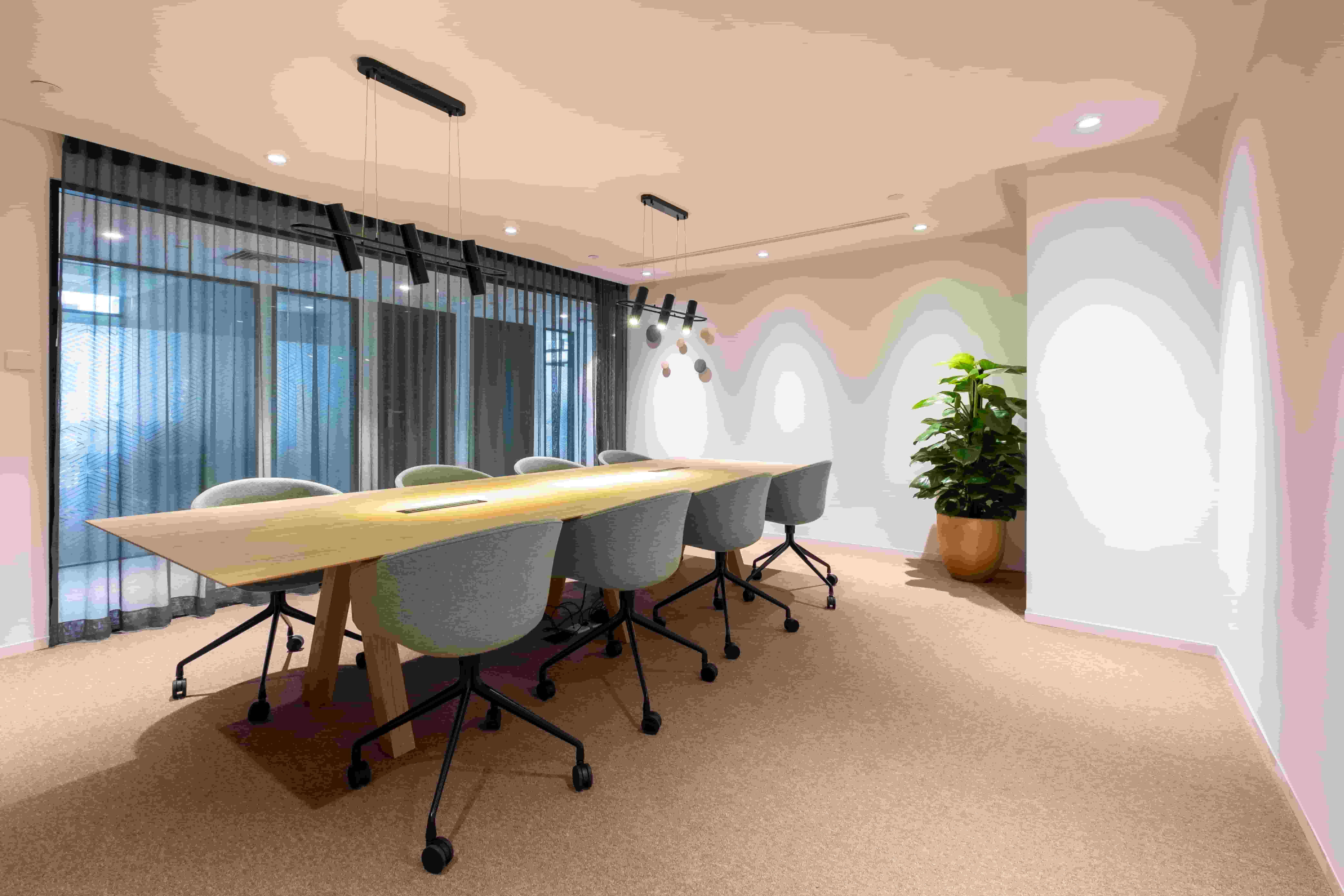 LEE & MANSION COMMERCIAL CENTRE (理文商业中心)