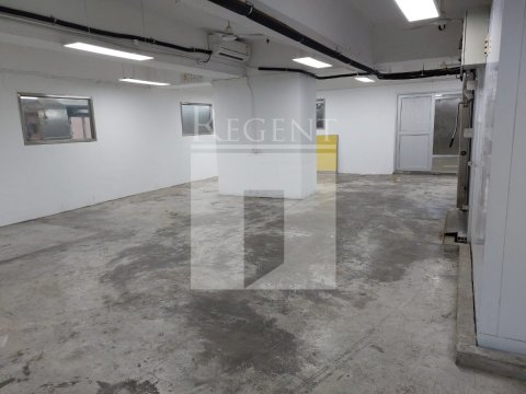 WAH FAT INDUSTRIAL BUILDING (华发工业大厦)