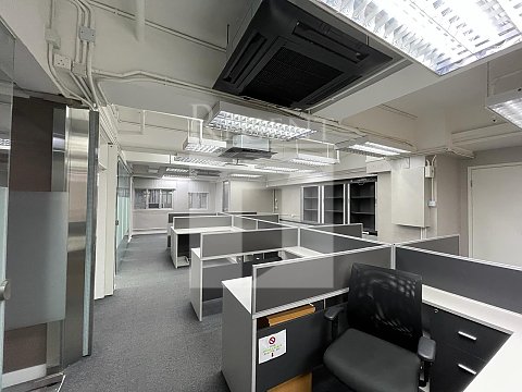 HONG KONG INDUSTRIAL CENTRE BLOCK A (香港工業中心 A座)