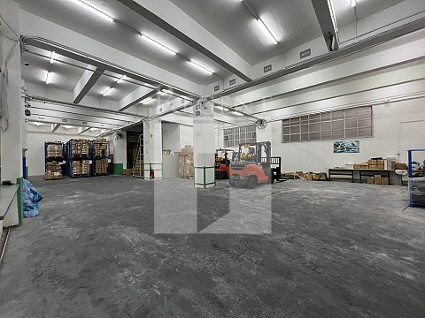 TSUEN WAN INDUSTRIAL BUILDING (荃湾工业大厦)