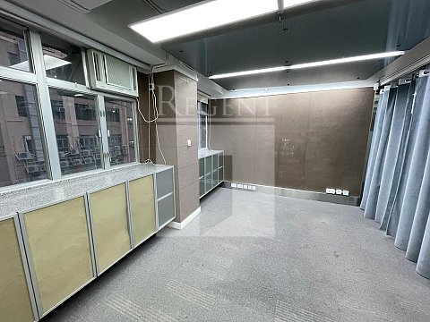 HONG KONG INDUSTRIAL CENTRE BLOCK A (香港工業中心 A座)