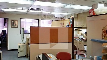Laurels Industrial Centre (泰力工業中心)