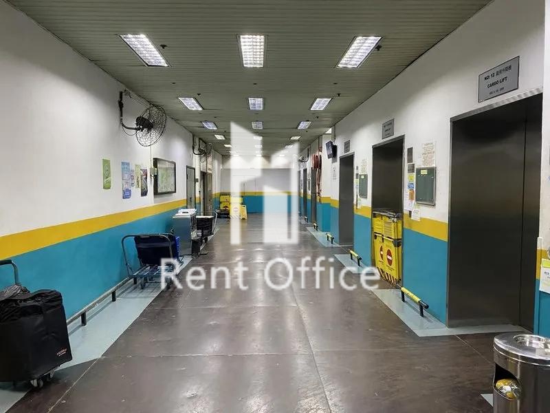 Laurels Industrial Centre (泰力工業中心)