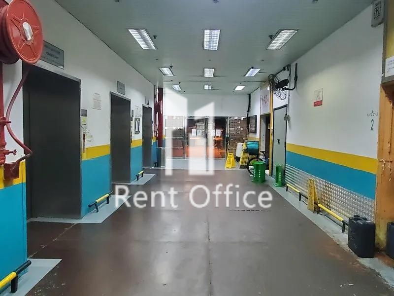 Laurels Industrial Centre (泰力工業中心)