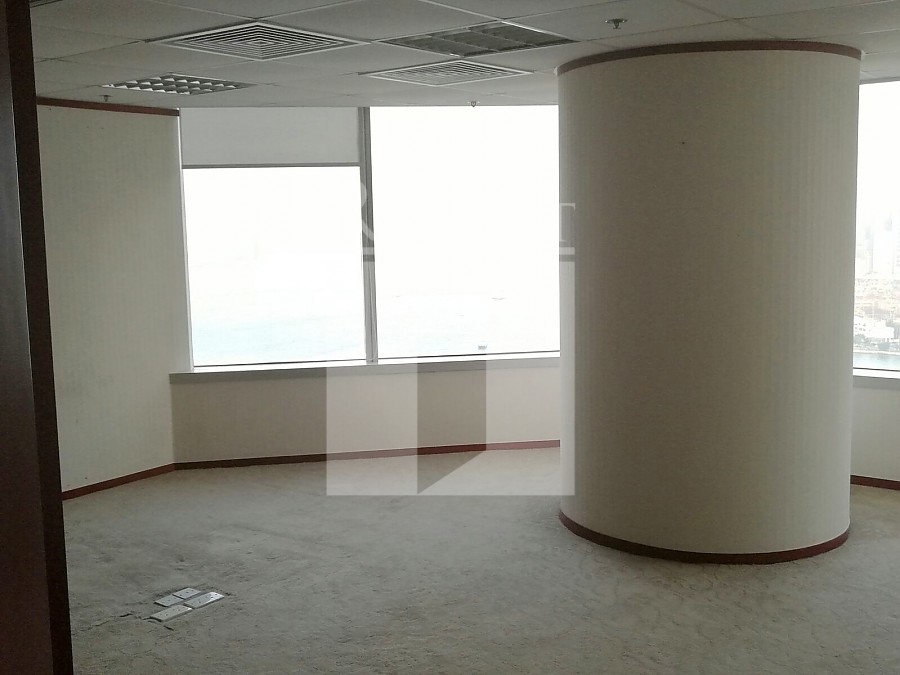 Convention Plaza Office Tower        (會展廣場 辦公大樓                      )