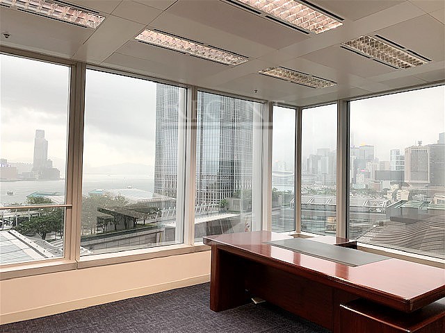 One Int'l Finance Centre