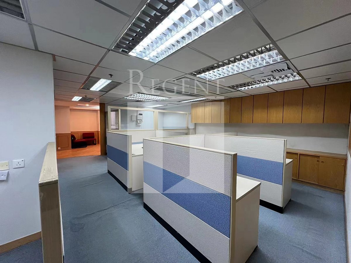 8 Commercial Tower
