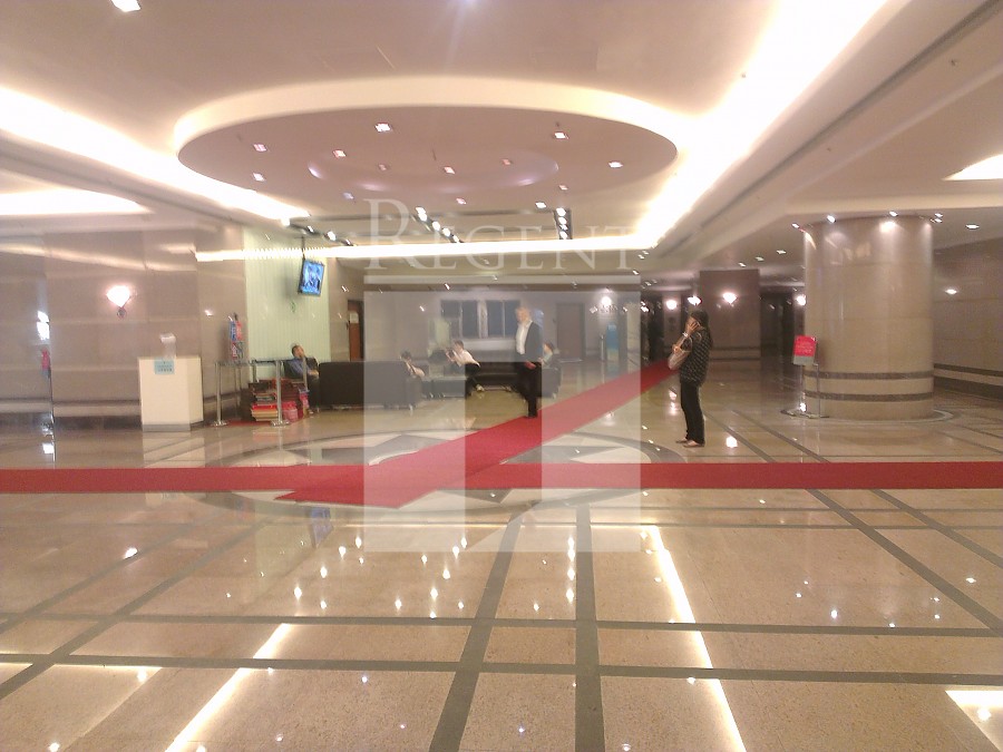 LU PLAZA (振萬廣場)