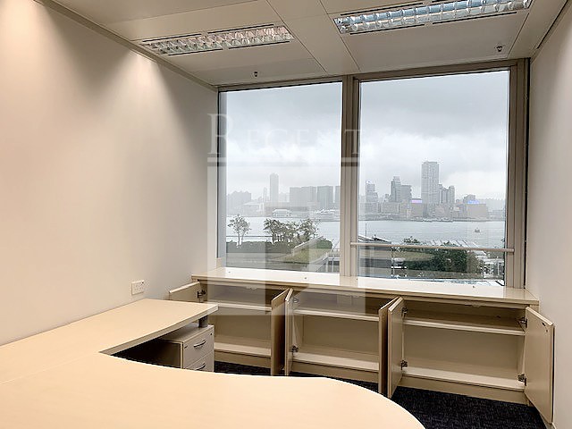 One Int'l Finance Centre