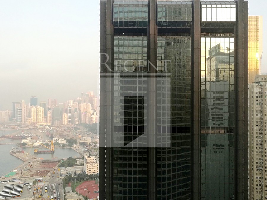 Convention Plaza Office Tower        (會展廣場 辦公大樓                      )