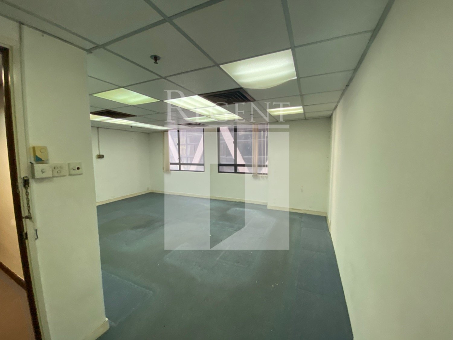 Nan Dao Commercial Building