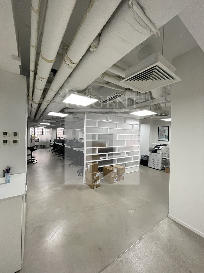 Nan Dao Commercial Building