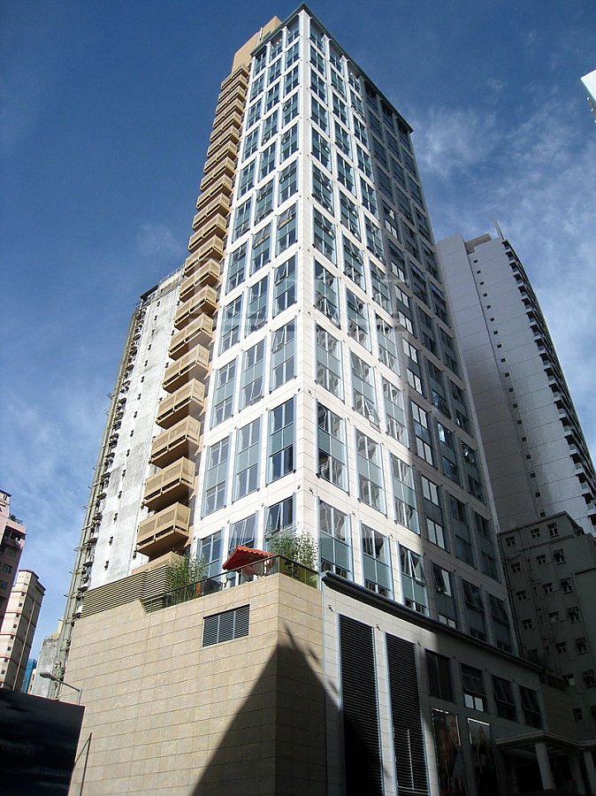 Qre Plaza