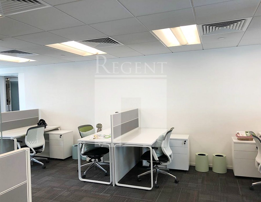 OFFICEPLUS @WAN CHAI (协成行湾仔中心)