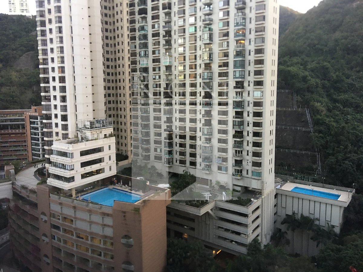 WU CHUNG HOUSE (胡忠大廈)