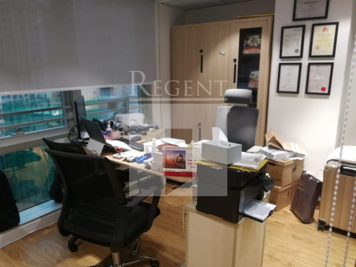 135 Bonham Strand Trade Centre